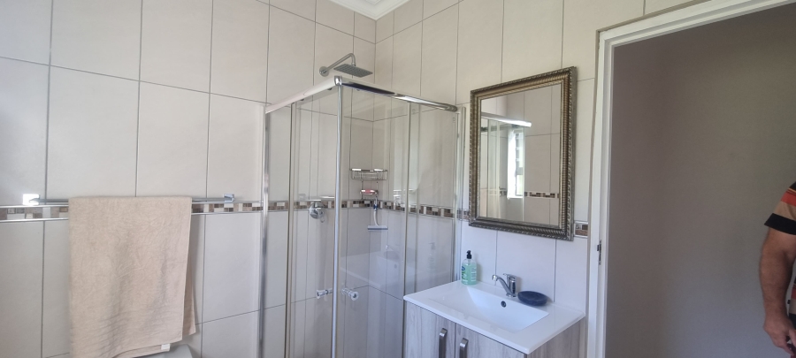 To Let 3 Bedroom Property for Rent in Dana Bay Western Cape